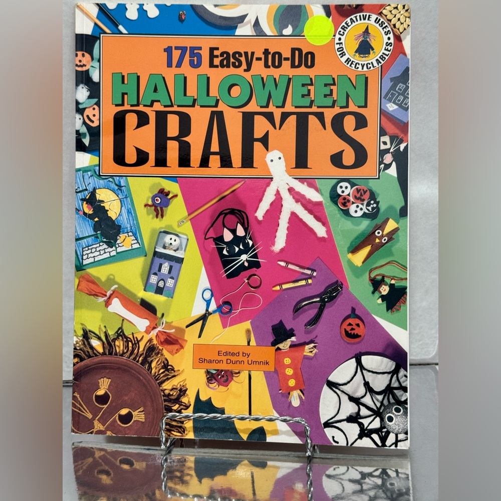 Creative Uses For Recyclables Halloween Crafts Book for Kids (1995)